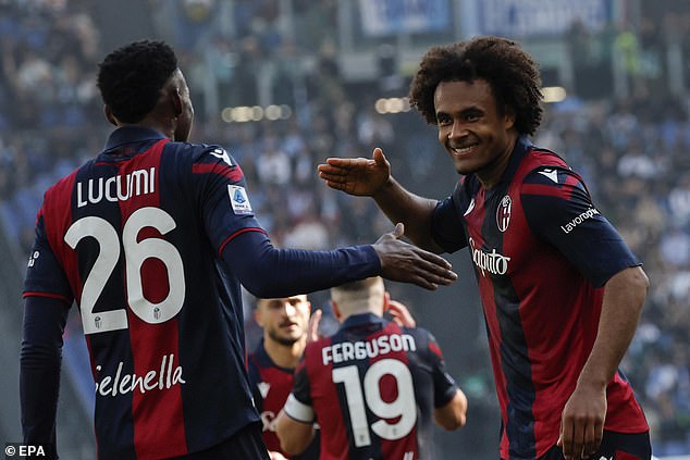 Manchester United are reportedly closing in on the signing of Bologna striker Joshua Zirkzee