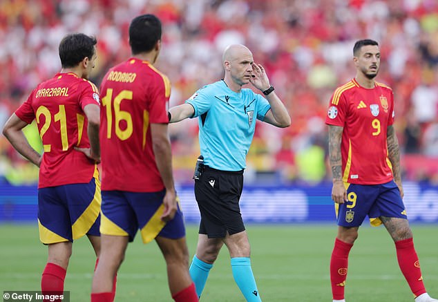 Outraged Germany fans have launched a petition to have Anthony Taylor removed from the UEFA referees¿ list