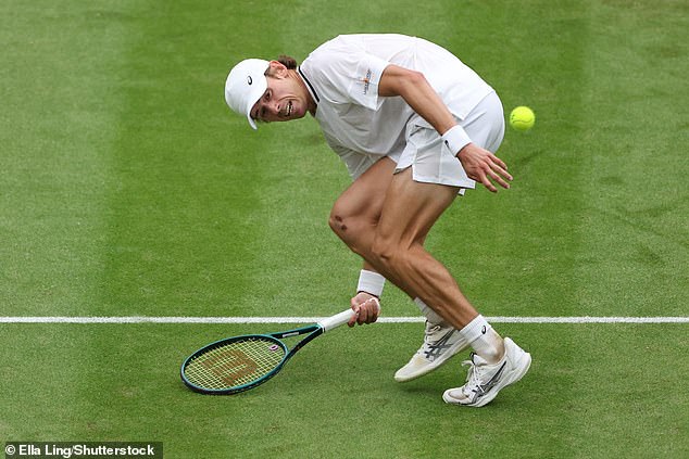 De Minaur stretched awkwardly in the final point of his last 16 match against Arthur Fils and appeared to sustain the injury