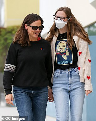 Jennifer Garner also helped Violet, 18, who made an impassioned plea for the imposition of 'mask mandates' in medical facilities