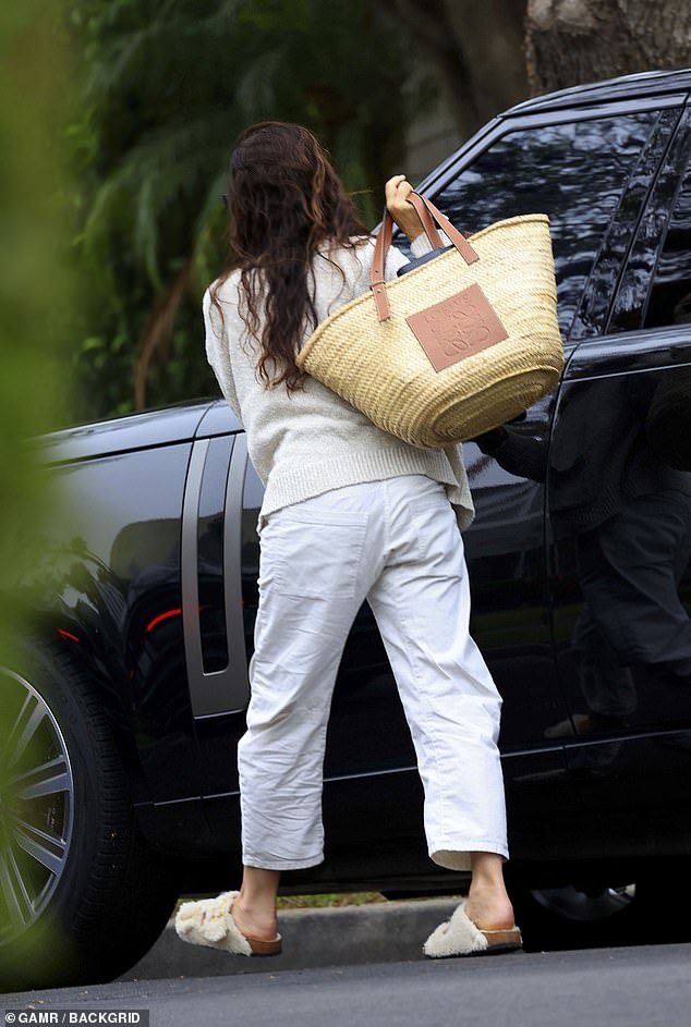 She showed off her Loewe luxury tote