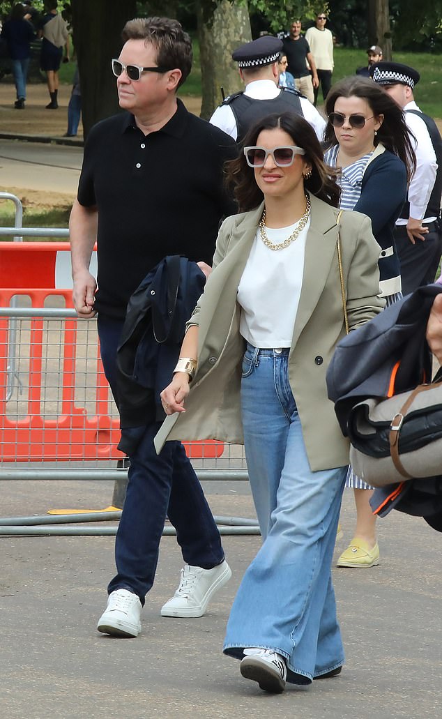 Stephen Mulhern was spotted with a stunning mystery brunette on Saturday as they attended the Kylie Minogue show at BTS Hyde Park in London together