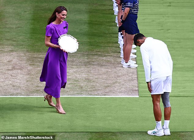 Kate presents the runners-up shield to Novak Djokovic