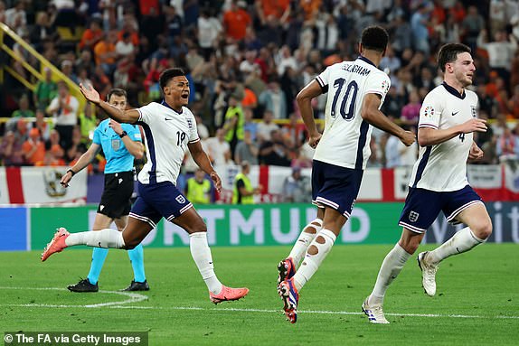 DORTMUND, GERMANY - JULY 10: Ollie Watkins of England celebrates scoring his team's second goal with teammates during the UEFA EURO 2024 semi-final match between Netherlands and England at Football Stadium Dortmund on July 10, 2024 in Dortmund, Germany. (Photo by Eddie Keogh - The FA/The FA via Getty Images)