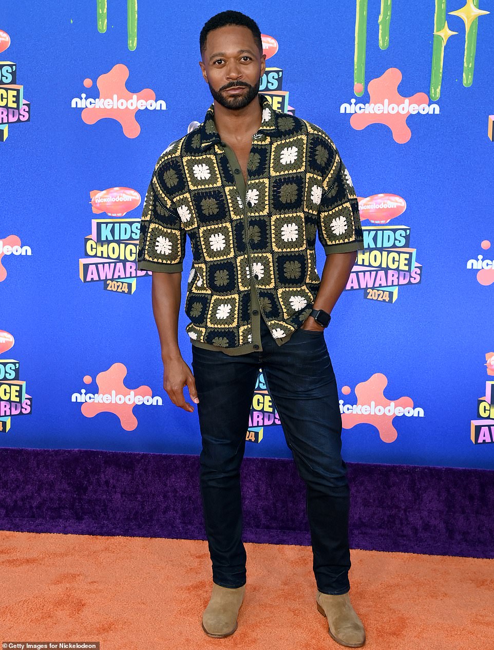 Thomas Hobson also sported a patterned button up and dark denim jeans as he made an appearance at the awards show