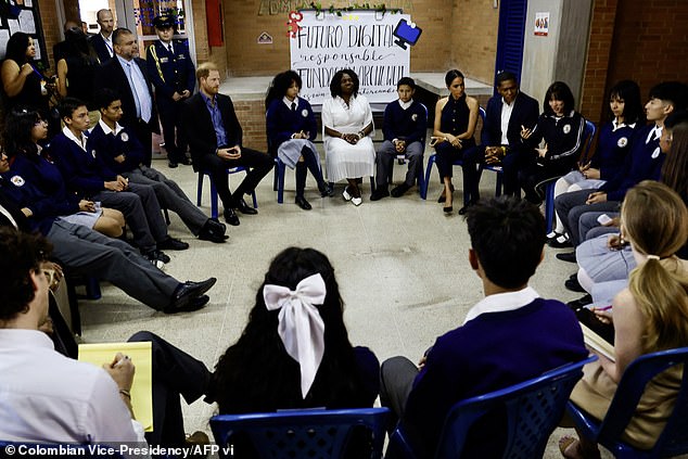 The Duke and Duchess of Sussex at the Colegio Cultura Popular school in Bogota yesterday