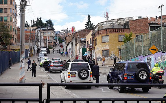 Day 2 of Harry and Meghan's visit to Colombia hosted by the vice president Francia Márquez. Visiting a local school in the crime ridden area Santa Fe area of Bogota, one of Colombias no go zone school, Colegio La Giralda.. A heavy Police and army presence is on show for the couple, to ensure their safety in Colombia.