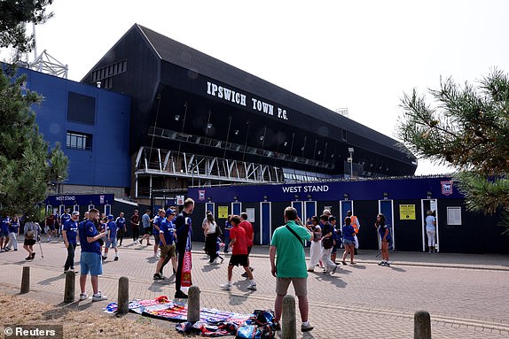 Soccer Football - Premier League - Ipswich Town v Liverpool - Portman Road, Ipswich, Britain - August 17, 2024 General view outside the stadium before the match REUTERS/David Klein EDITORIAL USE ONLY. NO USE WITH UNAUTHORIZED AUDIO, VIDEO, DATA, FIXTURE LISTS, CLUB/LEAGUE LOGOS OR 'LIVE' SERVICES. ONLINE IN-MATCH USE LIMITED TO 120 IMAGES, NO VIDEO EMULATION. NO USE IN BETTING, GAMES OR SINGLE CLUB/LEAGUE/PLAYER PUBLICATIONS. PLEASE CONTACT YOUR ACCOUNT REPRESENTATIVE FOR FURTHER DETAILS..