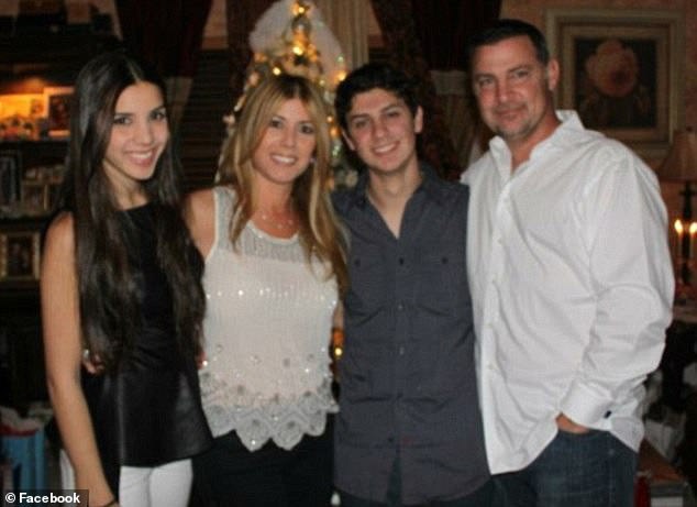 Rey is pictured with his wife Lissette Rey and children before his death