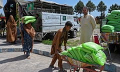 A government food distribution point in Peshawar, Pakistan, 10 April 2023