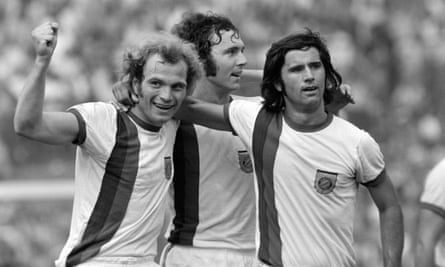 Gerd Müller with his Bayern Munich strike partner Uli Hoeness and captain Franz Beckenbauer in 1973.