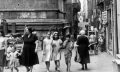 Via San Gregorio Armeno in Naples<br>Some people walking in the street in via San Gregorio Armeno in Naples. Naples, 1961 (Photo by Mondadori Portfolio via Getty Images)
