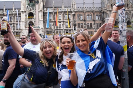 Scotland fans at Marienplatz.