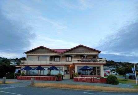 Prince Harry popped into the South Sea hotel, Stewart Island’s only pub, for its Sunday evening pub quiz in 2015.