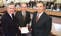 Irish prime minister Bertie Ahern, US senator George Mitchell and British prime minister Tony Blair on 10 April 1998 after signing the Good Friday agreement.