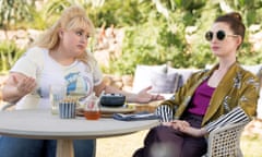 Rebel Wilson and Anne Hathaway in The Hustle.