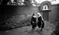 Nuns from Tyburn Convent, Marble Arch perform sponsored skip to rebuild convent front by Graham Turner - 17 Aug 1989