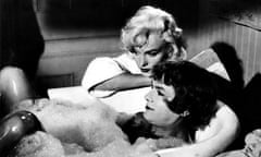 Tony Curtis in Some Like It Hot w Marilyn Monroe