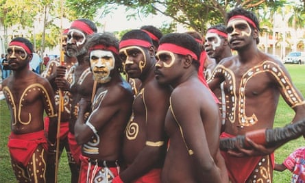 Yiban Yiban – Yellah Fellah: Gary Lee's Kenbi Dancers.