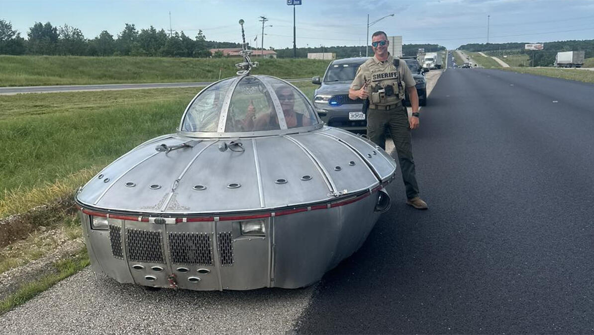 Officer Pulls Over Roswell-Bound 'UFO' Driving On Highway