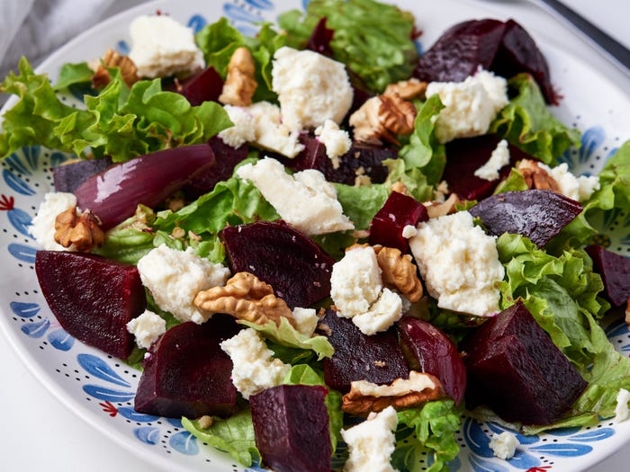 beet and goat cheese salad