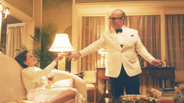 Naomi Watts as Babe Paley, Tom Hollander as Truman Capote in Feud: Capote Vs. The Swans.