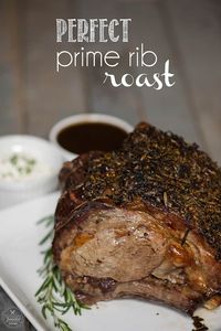 Perfect Prime Rib Roast should be served for dinner this holiday season. Want to know how to cook a prime rib roast? This is the best prime rib recipe! #primerib #ribroast #roast #beef #holiday #holidaydinner #howtocook #primeribrecipe #howtocookprimerib #bonein #boneinprimerib #ovenprimerib