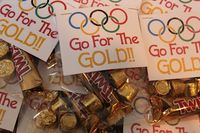 Keeping it simple: Olympics party ideas!!!! Party favor, games, DIY medals!