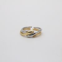 Unser Abigail-Ring besteht aus zwei offenen Ringen, einer ist aus Gold und der andere aus Silber. Inspiriert von der Liebe im Leben zwischen Liebenden, Familie und Freunden, repräsentieren Gold und Silber zwei Individuen, die eine wichtige Rolle im Leben des anderen spielen, sich lieben, sich umarmen und einander ergänzen.   Er kann als einzelner Ring oder einzeln getragen werden! Ein perfektes Geschenk für den Partner, Freunde und die Familie.     14 Karat vergoldet oder weiß vergoldet   Hochwertige Basis aus Sterlingsilber   Einstellbar für verschiedene Finger