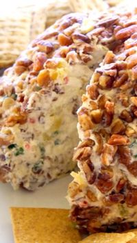 Hawaiian Cheese Ball ~ a cream cheese ball with crushed pineapple, green onions, and bell pepper... a crowd pleaser! Happy Labor Day!!