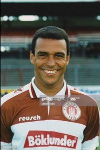 Leonardo Manzi, St. Pauli.