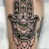 20 Impeccable Hamsa Designs • Tattoodo