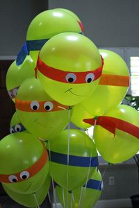 Celebrate your turtle loving birthday boy's big day with DIY Teenage Mutant Ninja Turtle balloons! A great idea found on Crafty Not Artsy blog!