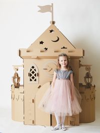 ❤ A wonder of clever design, the Castle comes flat packed, pre-cut and pre-creased. ❤ Assembly requires no additional fixing or gluing to complete and takes 10-15 minutes. ❤ The design of this Castle features lovely intricate plenty of space to play. Decorating possibilities are endless. You can use pens, fabric, acrylic paints or whatever takes your fancy. ❤ Made of Eco Strong Cardboard. ❤ Width 90 cm Length 90 cm Height 170 cm ❤ Width 35 inches Length 35 inches Height 66 inches ❤ EASY ASSEMBLY