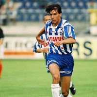 Ruud van Nistelrooij - Opgepikt door sc Heerenveen als middenvelder, omgevormd tot een topspits die de wereldtop zou halen. Manchester United, Real Madrid, Oranje, maar ook sc Heerenveen!