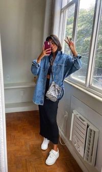 Rock the Streets with Trendy Women's Jeans Jacket Outfits https://www.youtube.com/watch?v=NhixiC2DiVQ