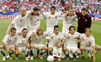 República Tcheca, no jogo contra os Estados Unidos, pela Copa do Mundo 2006 (Estados Unidos 0 x 3 República Tcheca).   Em pé (da esquerda para a direita): Koller, Ujfalusi, Grygera, Rozehnal e Cech.  Agachados (da esquerda para a direita): Poborsky, Jankulovski, Nedved, Galásek, Rosicky e Plasil.