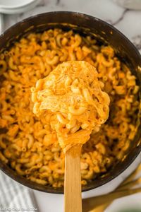 Buffalo Chicken Mac and Cheese Recipe - Eating on a Dime