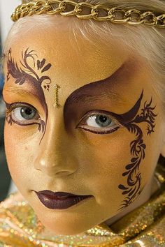 golden princess Adult Face Painting, Carnival Makeup, Peter Johnson, Face Painting Designs, Ad Hoc, Halloween Makeup Looks, Halloween Make Up, Maquillage Halloween