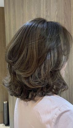 Layered Bob Haircuts, Hair Inspiration Short, Hairstyles For Layered Hair, Short Hair Syles, Short Layered Haircuts, Haircuts For Medium Hair, Haircuts Straight Hair, Sporty Hairstyles, Styling Gel