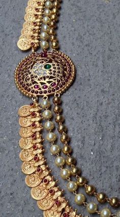 Necklace Designs Gold, Haram Designs, Antique Gold Jewelry Indian, Beaded Necklace Designs, Earrings Designs