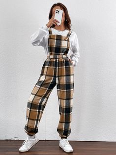 This Plaid Print Overall Jumpsuit Without Top is the perfect choice for a casual day spent with friends or family. Crafted from lightweight woven fabric, this jumpsuit features a regular fit and high-waisted design that will flatter any body type. The plaid print provides an eye-catching look while the pockets make it convenient to store small items like keys or cell phones. With adjustable straps and sleeveless construction, this jumpsuit ensures maximum comfort throughout your day. Experience effortless style when you slip into this empathetic overall jumpsuit! Specifications: Style: Casual Pattern Type: Plaid Details: Pocket Length: Long Type: Overall Fit Type: Regular Fit Neckline: Straps Sleeve Length: Sleeveless Waist Line: High Waist Fabric: Non-Stretch Material: Woven Fabric Compos Edgy Outfits, Modest Clothing, Women's Wardrobe Essentials, Shein Clothes, Vestiti Edgy, Overall Jumpsuit, Easy Trendy Outfits, Mode Inspo, Really Cute Outfits