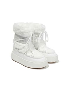 grey/white faux-shearling design logo print to the side front lace-up fastening round toe branded insole chunky sole White Ankle Heel Boots, White Boots Combat, Fuzzy White Boots, White Moon Boots, White Fur Boots, Shoes Png, Boots For Girls, Dr Shoes, Star Boots