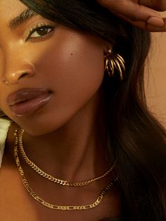 Cuban Link Necklace, Black Femininity, Figaro Chain, Shooting Photo, Cuban Link Chain, Cuban Link, Brown Skin, Skin Makeup, Cute Jewelry