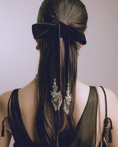 Hair Trends, Hoco Hairstyles, Hair Accesories, Silver Bow, Lace Hair, Fantasy Jewelry, Black Bow, Hair Tie, Beaded Embroidery