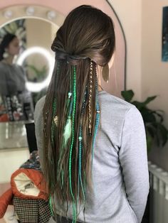 The Best 20+ Hippie Hairstyles For Women (Detailed Gallery) | 20+ Fabulous & Aesthetic Hippie Hairstyles | Hippie Hair Ideas