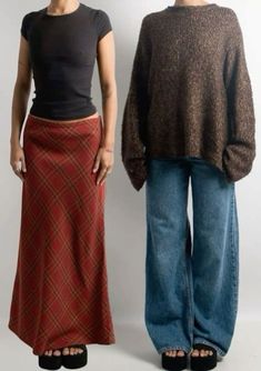 Vintage Outfits Woman, Vintage Hijabi Outfits, Open Sweater Vest Outfit, How To Dress For Hot Weather, 90s Indie Outfits, Interesting Color Combinations Outfits, Dressing For Female Gaze, Outfits For Bigger Chested Women, Outfits To Wear To The Theatre