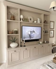 Built In Shelving, Lounge Room Styling, Tv Fal, Snug Room, Built In Shelves Living Room, Living Room Built Ins, تصميم داخلي فاخر, Living Room Wall Units, Flat Screen Tv