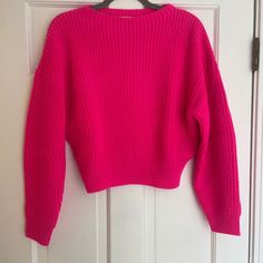 Zara Hot Pink Long Sleeve Crewneck Sweater. Very Warm And Cozy And Perfect For Spring. Black School Outfits, School Outfits Casual, Olive Green Knit Sweater, Fantasy High, Brown Knit Sweater, Hot Pink Sweater, Lantern Sleeve Sweater, Green Knit Sweater, Marled Sweater