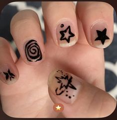 Nail Designs Streetwear, Mosh Pit Makeup, Punk Acrylic Nails Short, Korean Short Nails Black, Minimalist Black Nail Designs, Diy Painted Nails, Short Grunge Nail Ideas, Grunge Nail Designs For Short Nails, Short Alt Nail Ideas